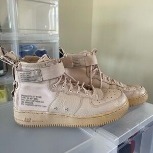 Nike SF Air Force 1 Mid - pink. Size women’s 7.5